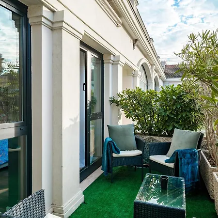 Essenza Moderna Park & Comfort Apartment